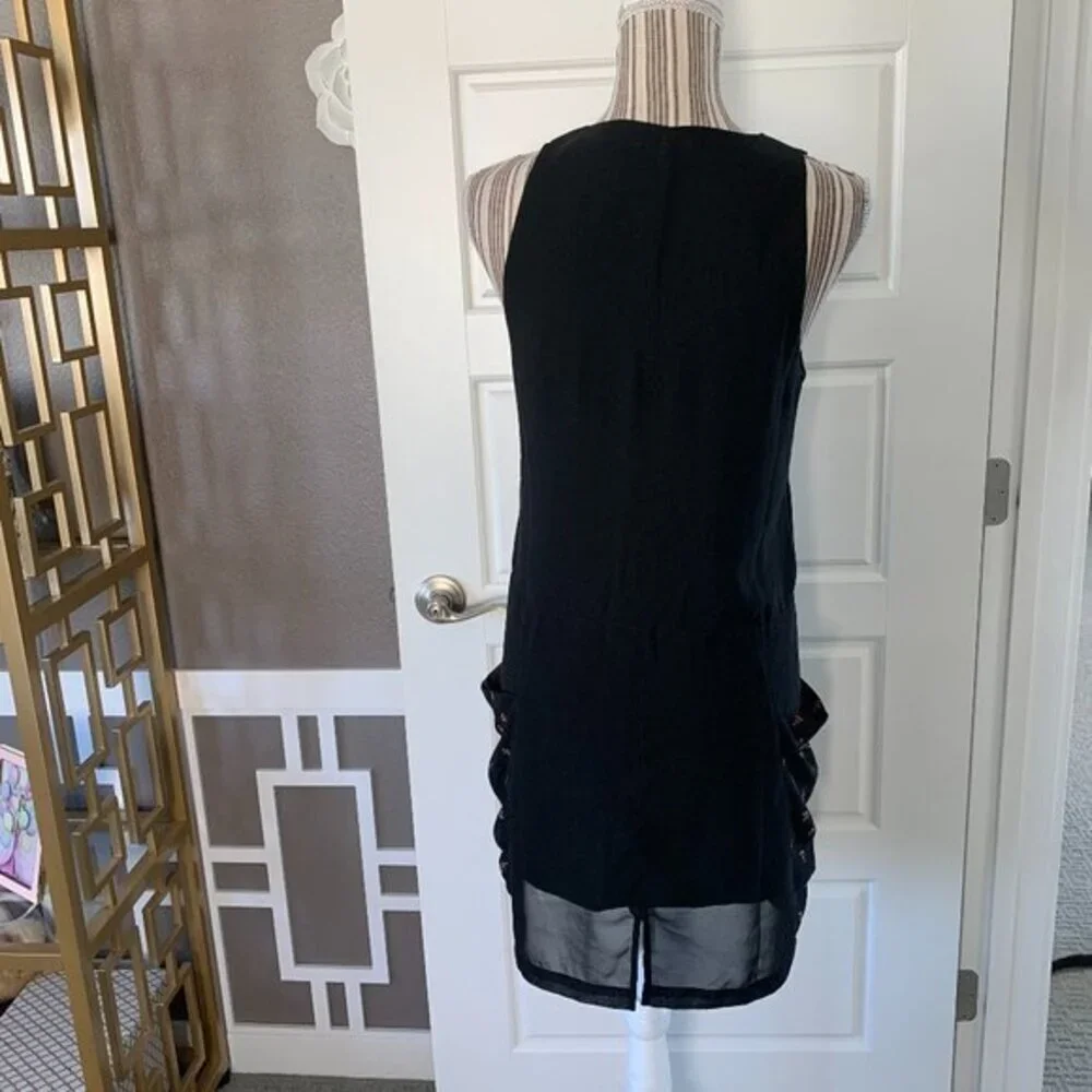 Leith Sleeveless Dress with Oversized Pockets